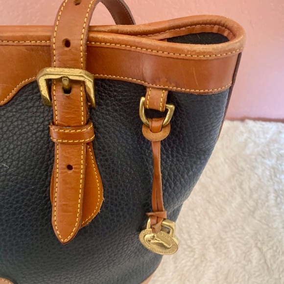 Dooney & Bourke Vintage Tote - Picture 4 of 9